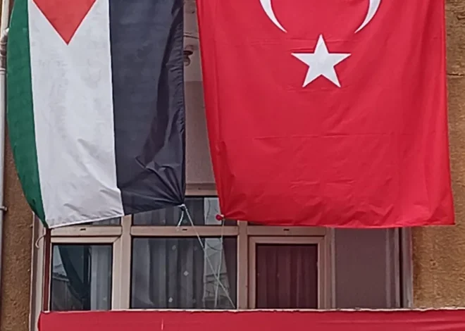 Edirne Keşan’da SP, Filistin bayrağı astı!